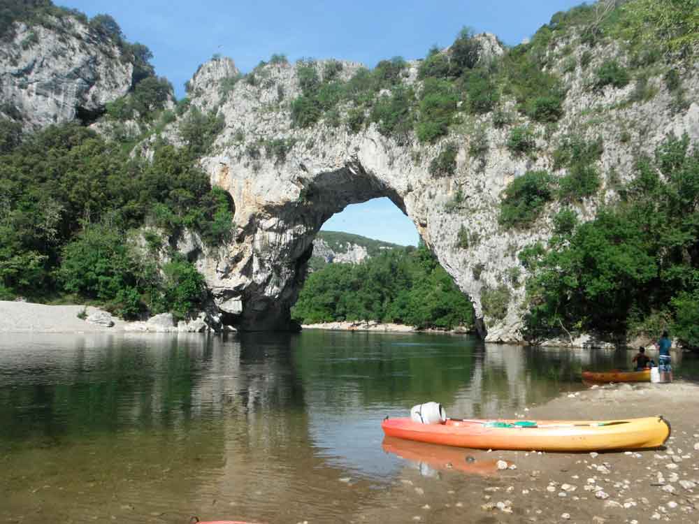 Kayak dans les gorges de l'Ardèche